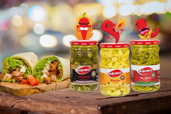 Yakamoz pickled peppers and garlic